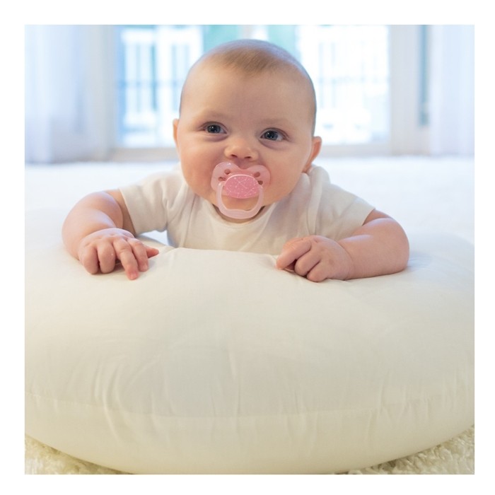Lifestyle_Advantage_Pacifier_Stage_1_Pink_O16A3935