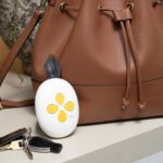 solo single electric pump fits easily into your handbag