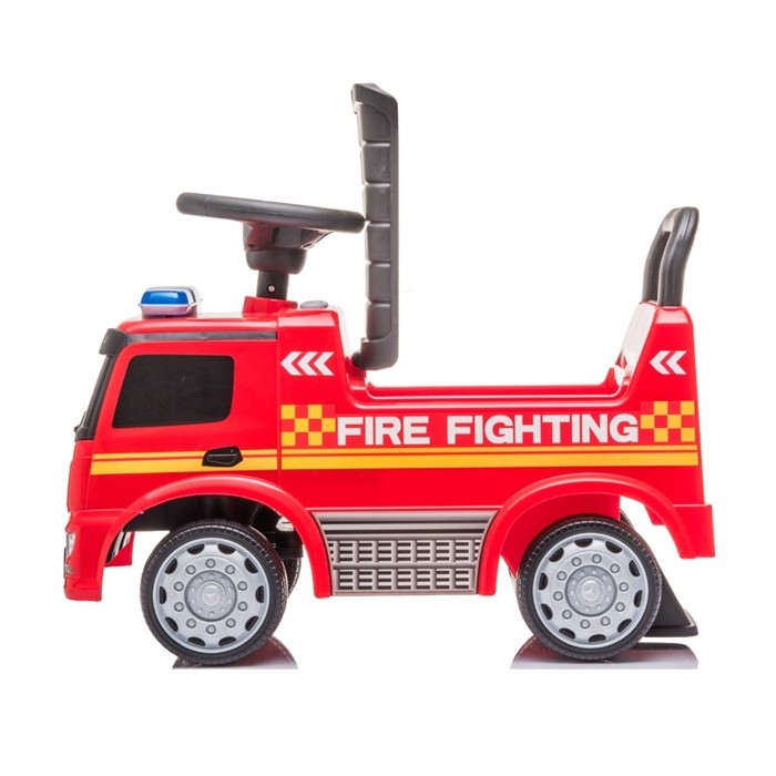 correpasillos-mercedes-camion-de-bomberos (8)