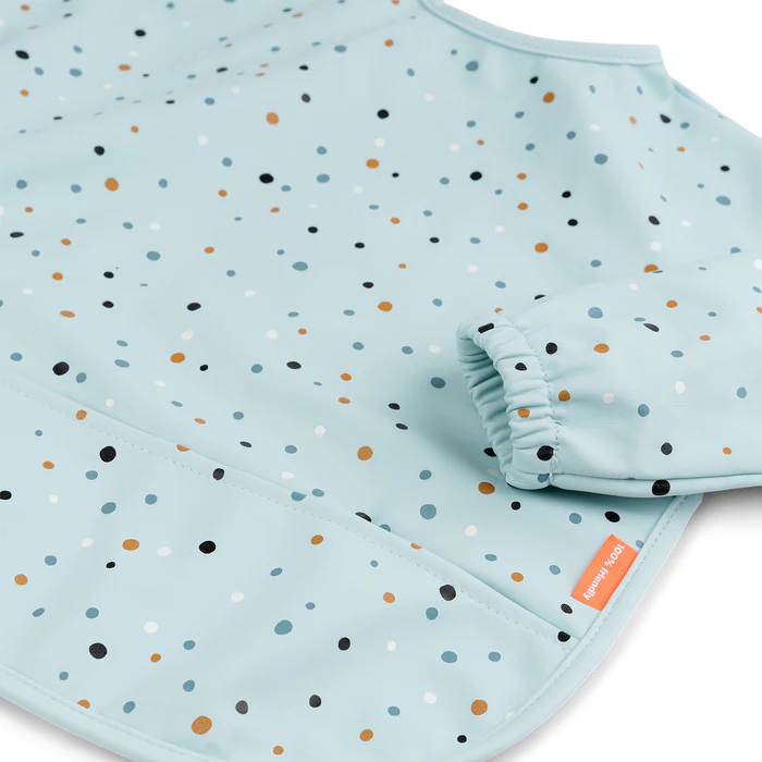 Sleeved-pocket-bib-Happy-dots-Blue-Detail-2_700x