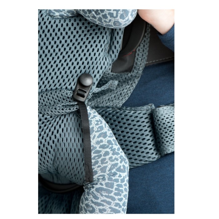 099038-baby-carrier-move-sage-green-3d-mesh-detail-image-0
