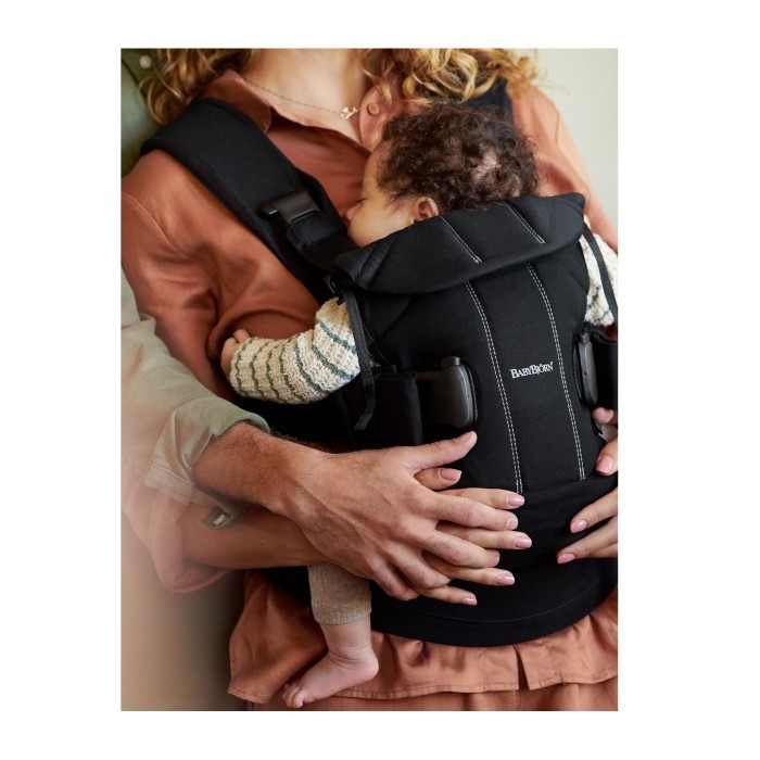 babybjorn-baby-carrier-one-black-cotton-mix-01