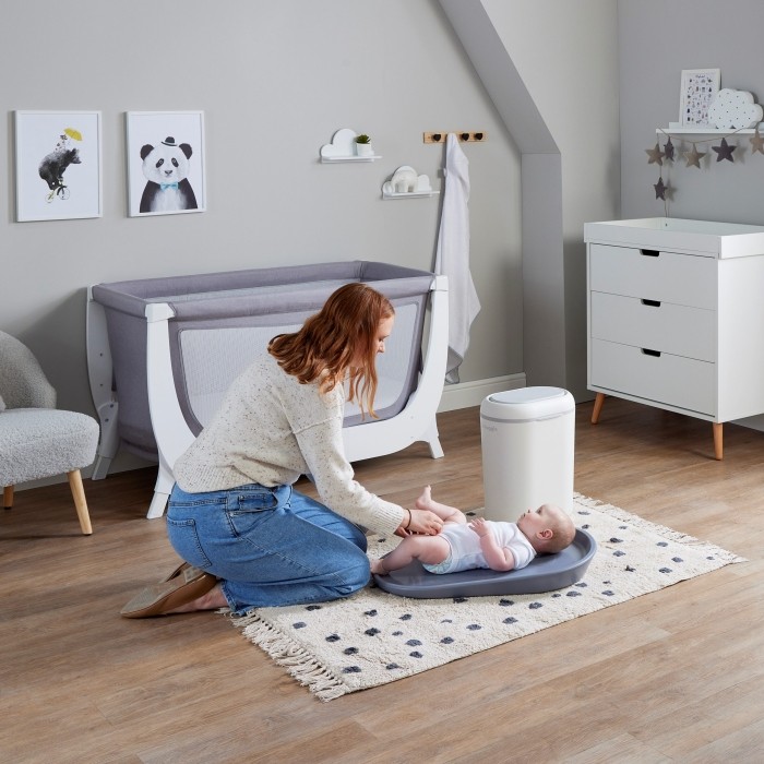 Floor-changing-with-mum-and-baby_squishy-Cot-and-Bin-Square-High-Res-scaled